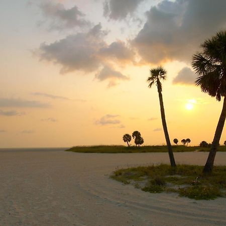 South Beach Oceanfront Resort St. Pete Beach Buitenkant foto