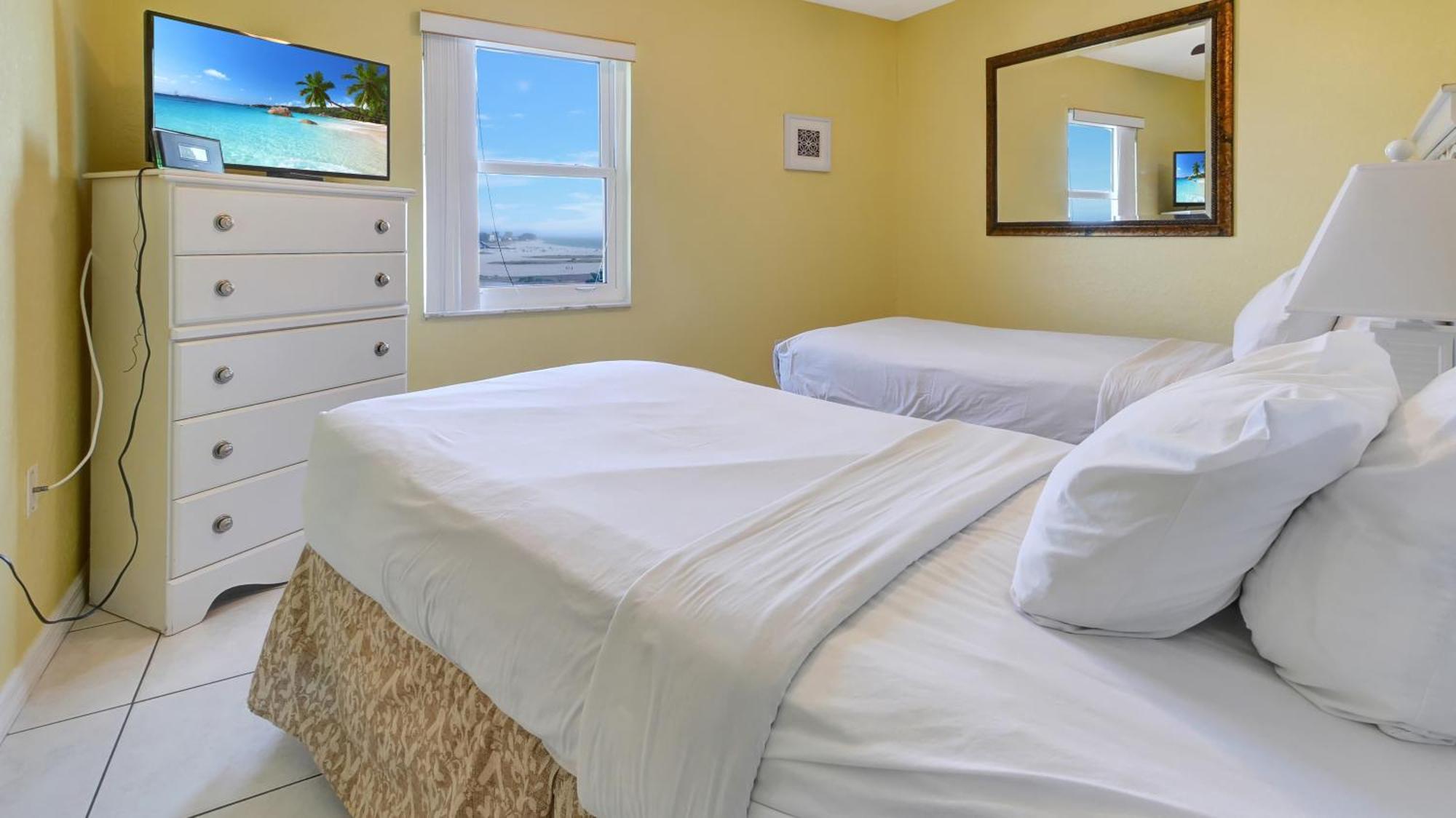 South Beach Oceanfront Resort St. Pete Beach Buitenkant foto