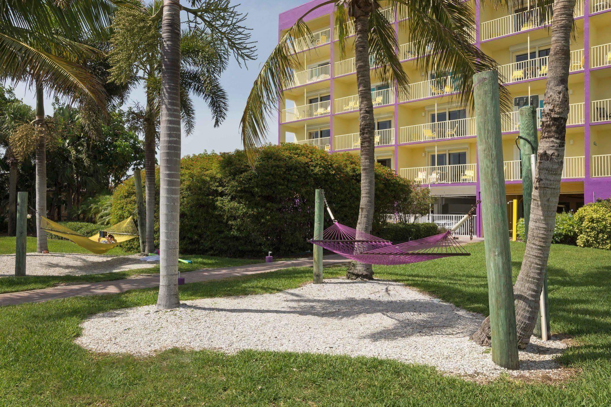South Beach Oceanfront Resort St. Pete Beach Buitenkant foto